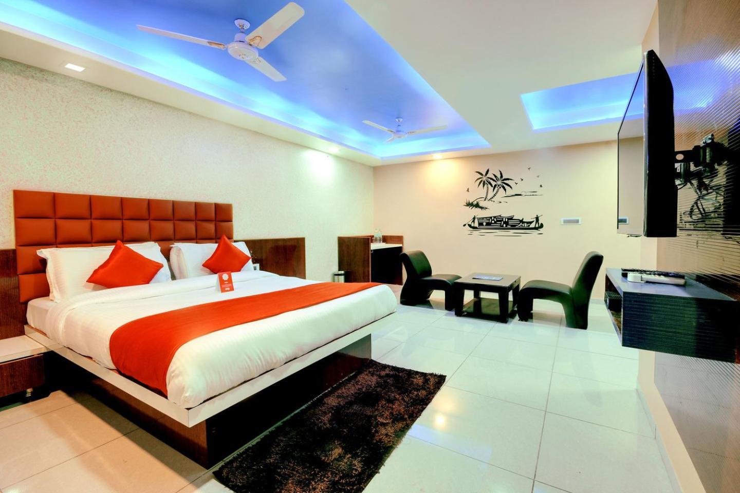 Hotel Hillton Gandhinagar Bagian luar foto