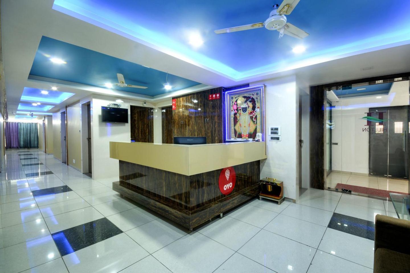 Hotel Hillton Gandhinagar Bagian luar foto