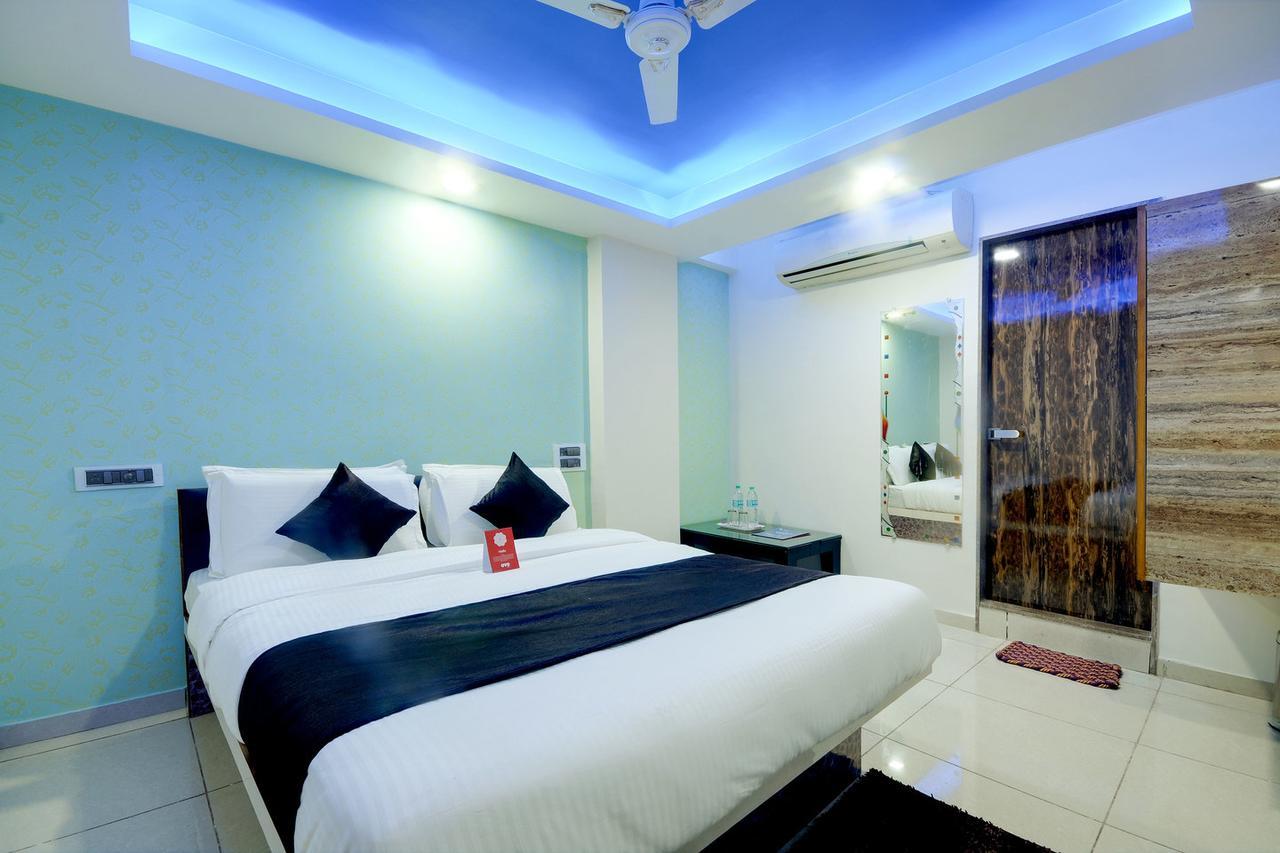 Hotel Hillton Gandhinagar Bagian luar foto