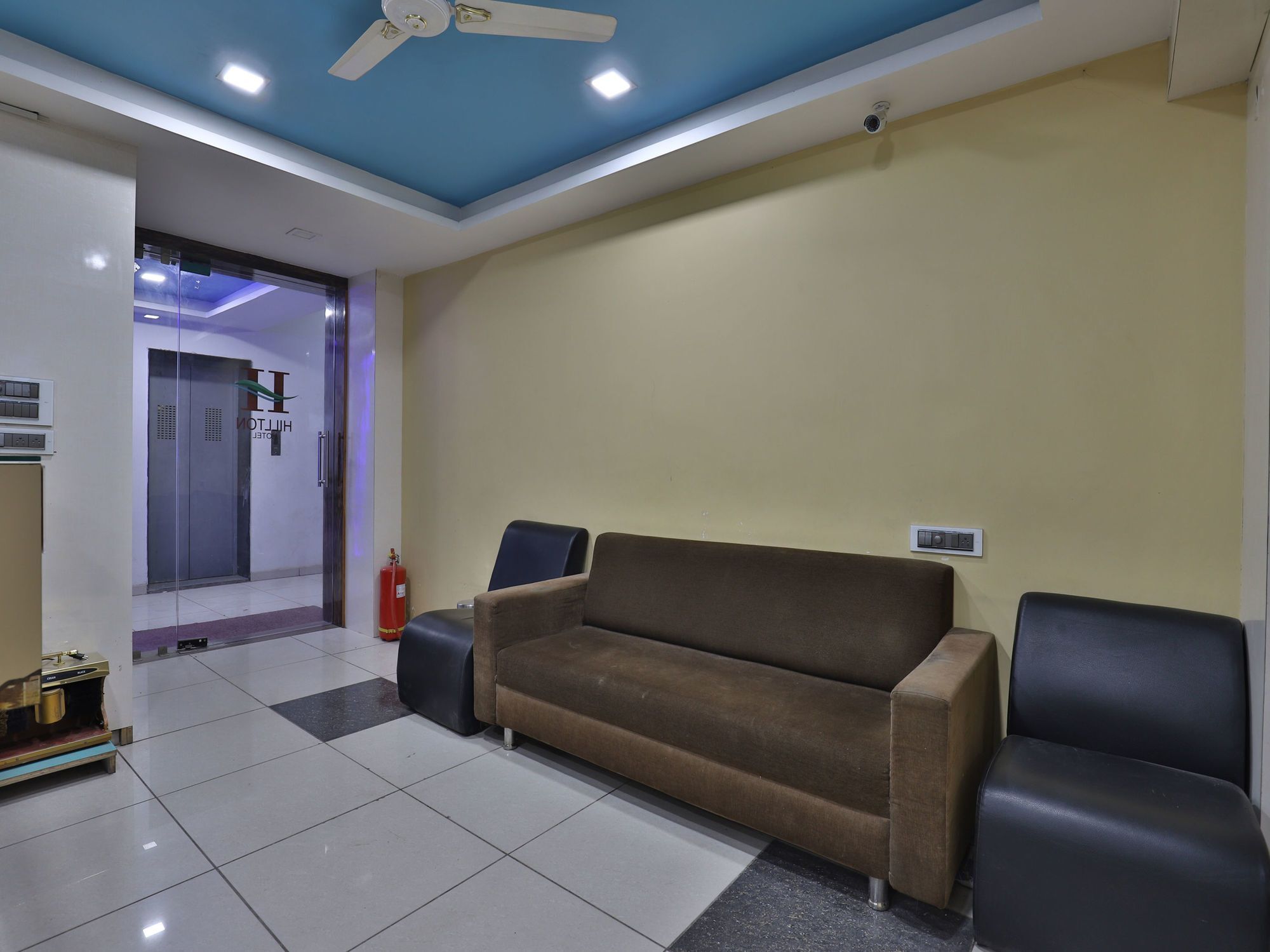 Hotel Hillton Gandhinagar Bagian luar foto