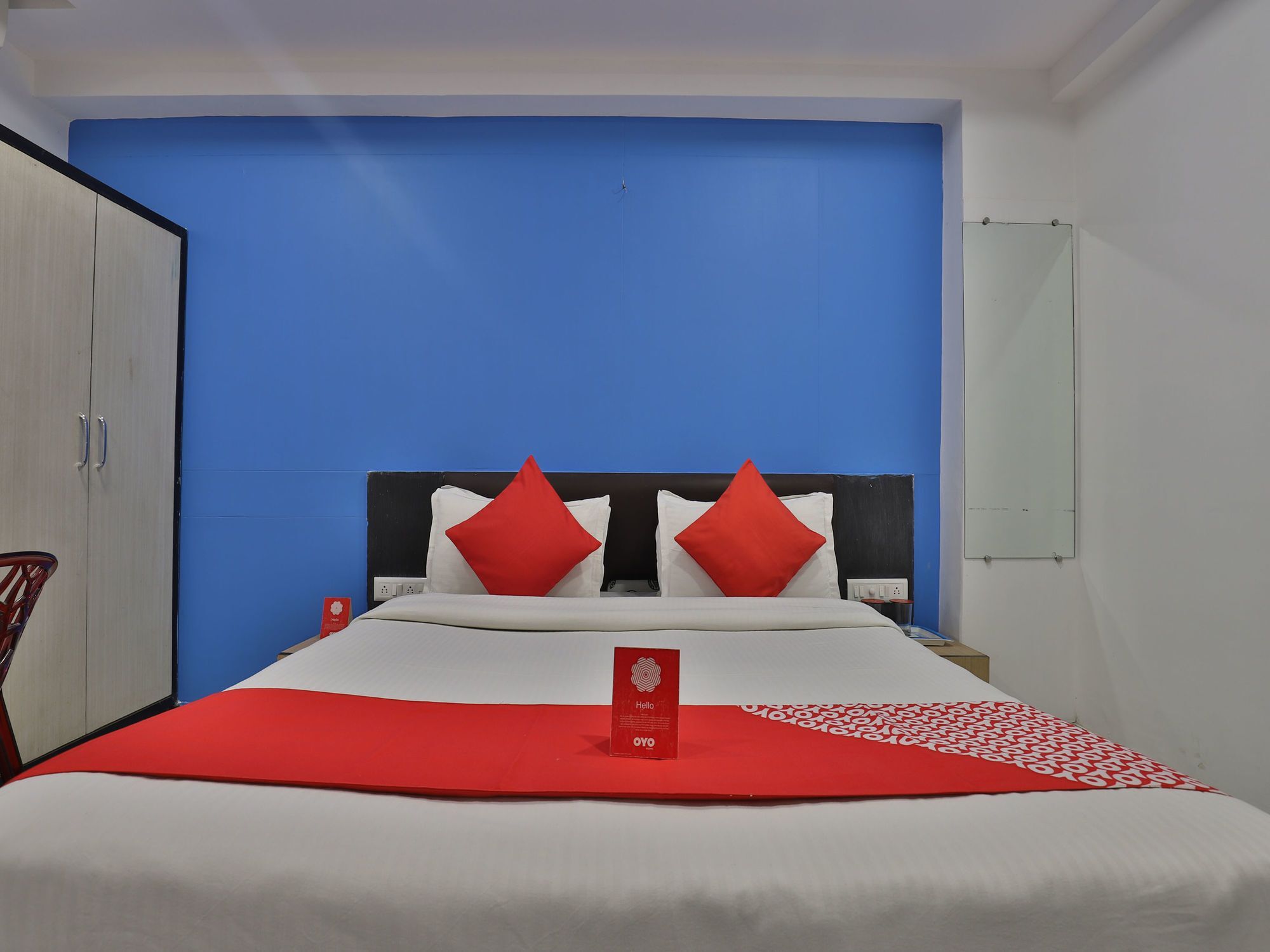 Hotel Hillton Gandhinagar Bagian luar foto