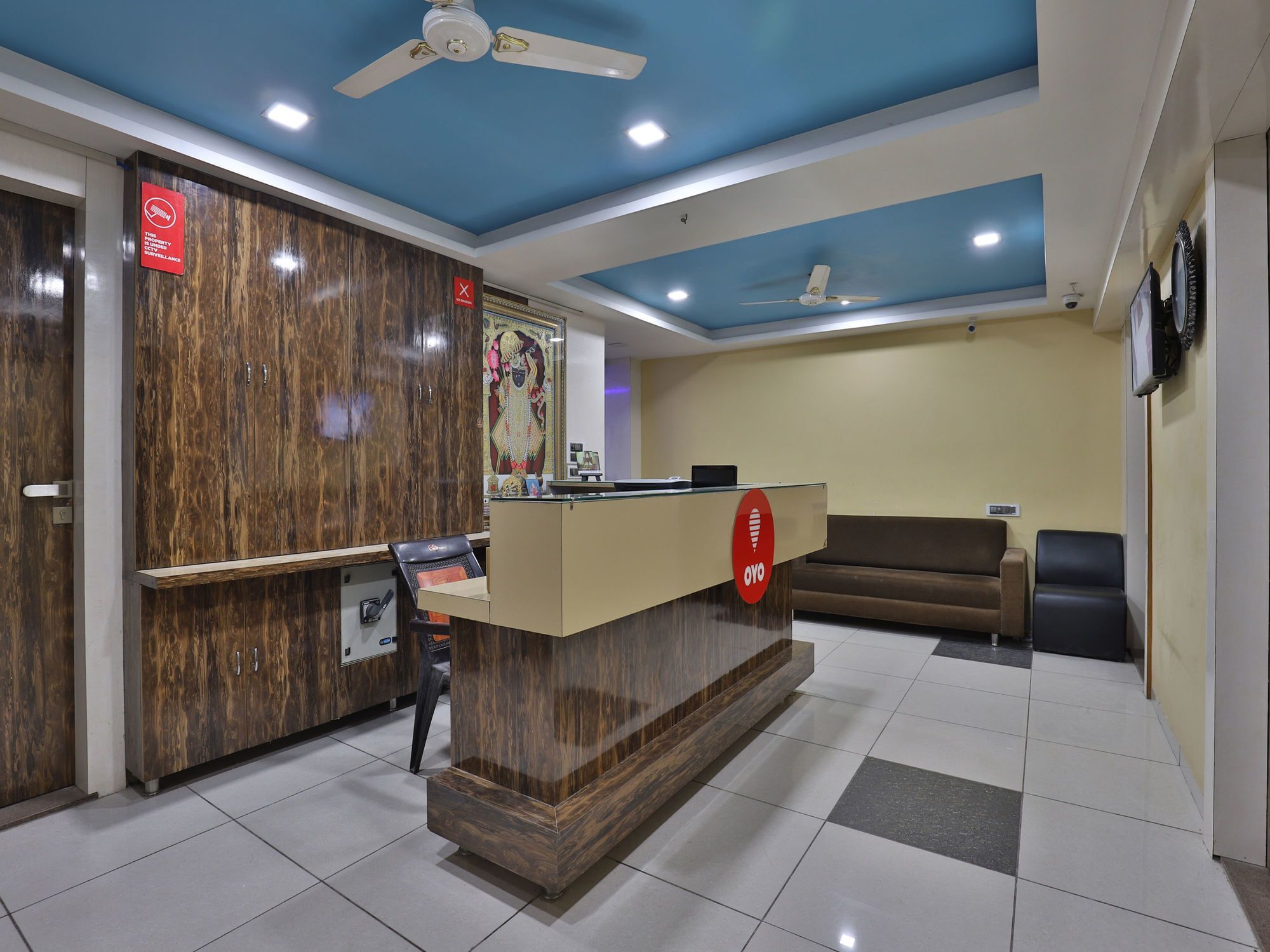 Hotel Hillton Gandhinagar Bagian luar foto